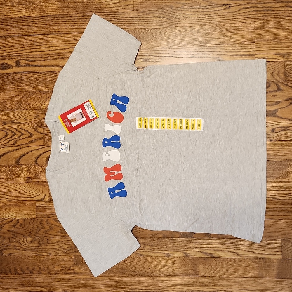 NWT Spirit of America Ladies T-shirt